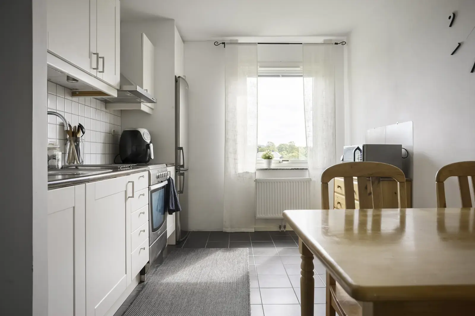 Apartment, Västra Gunnesgärde 37. Photo 1 of 20
