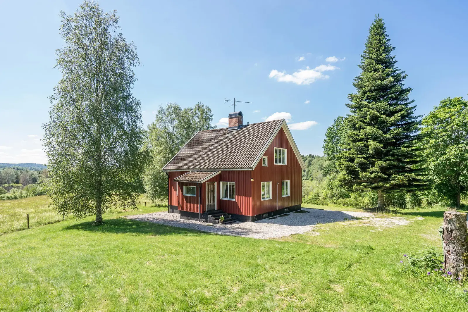 Bild 1 av 20 på Ödskölts-Berg 10