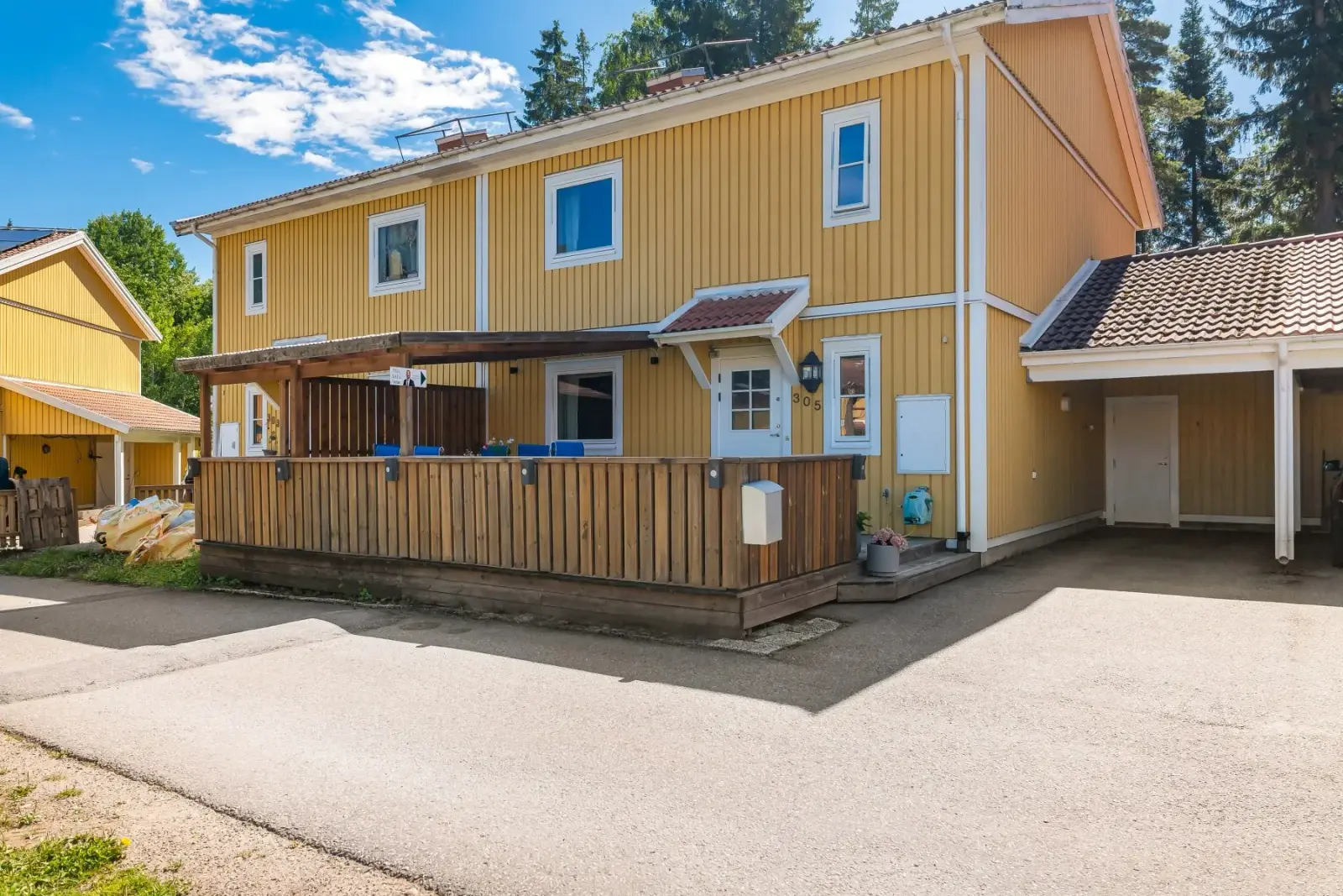 Par-/radhus, Rådjursvägen 305, Botkyrka. Bild 1 av 40