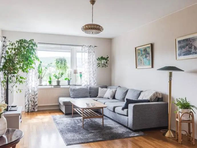Bild 1 av 19 på Högomsvägen 42