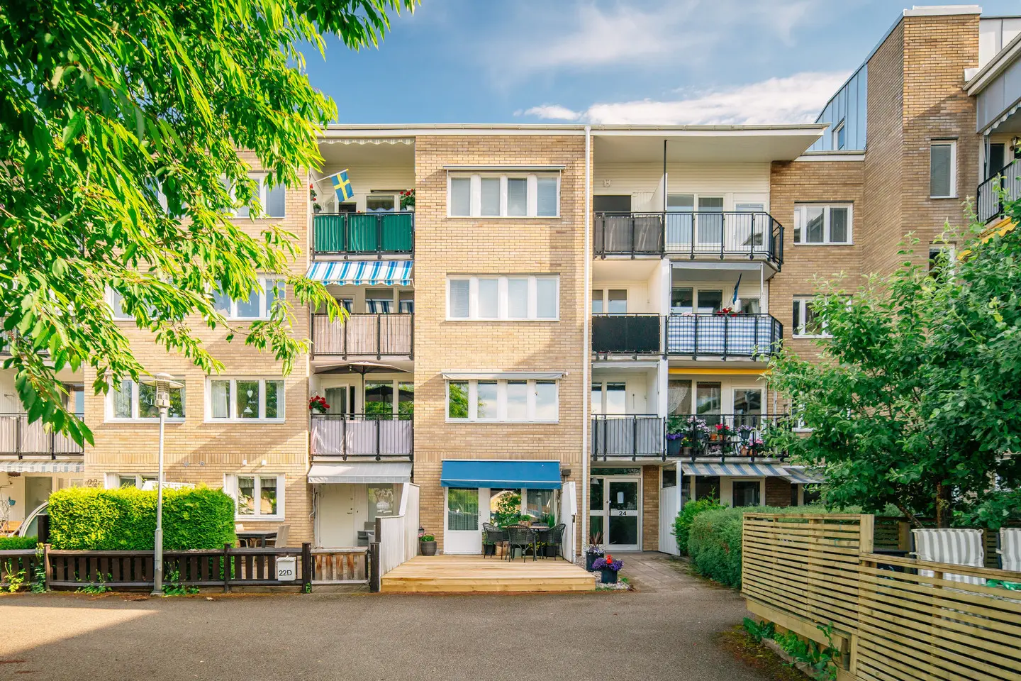 Lägenhet, Stockholmsvägen 24. Bild 1 av 5