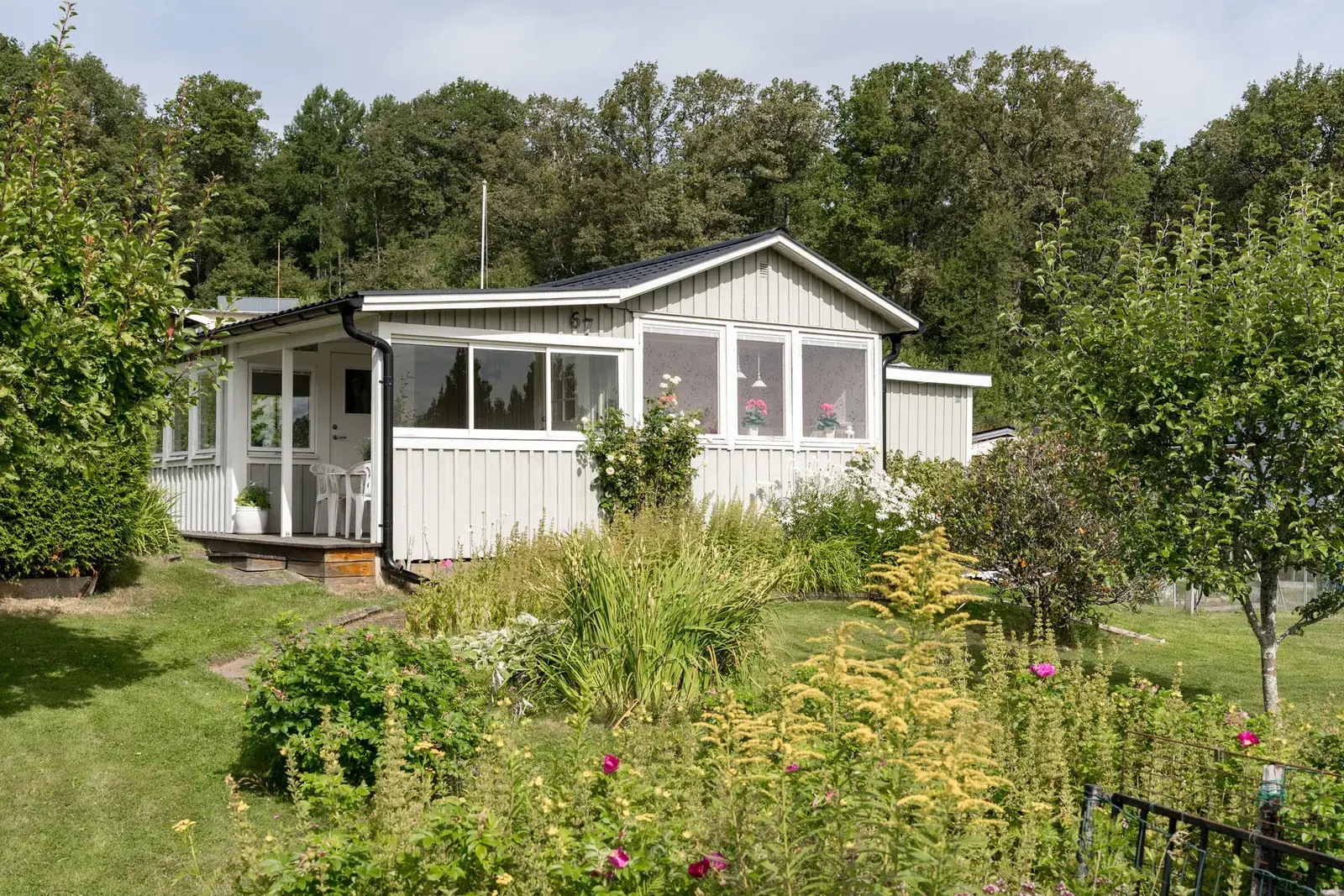 Bild 1 av 20 på Fjällvägen 67