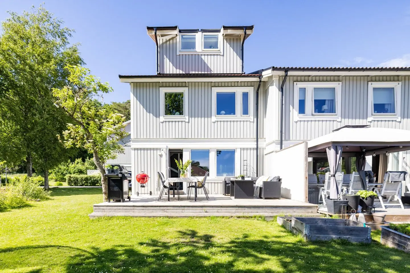 Lägenhet, Munkegärdegatan 266, Kungälv. Bild 1 av 76