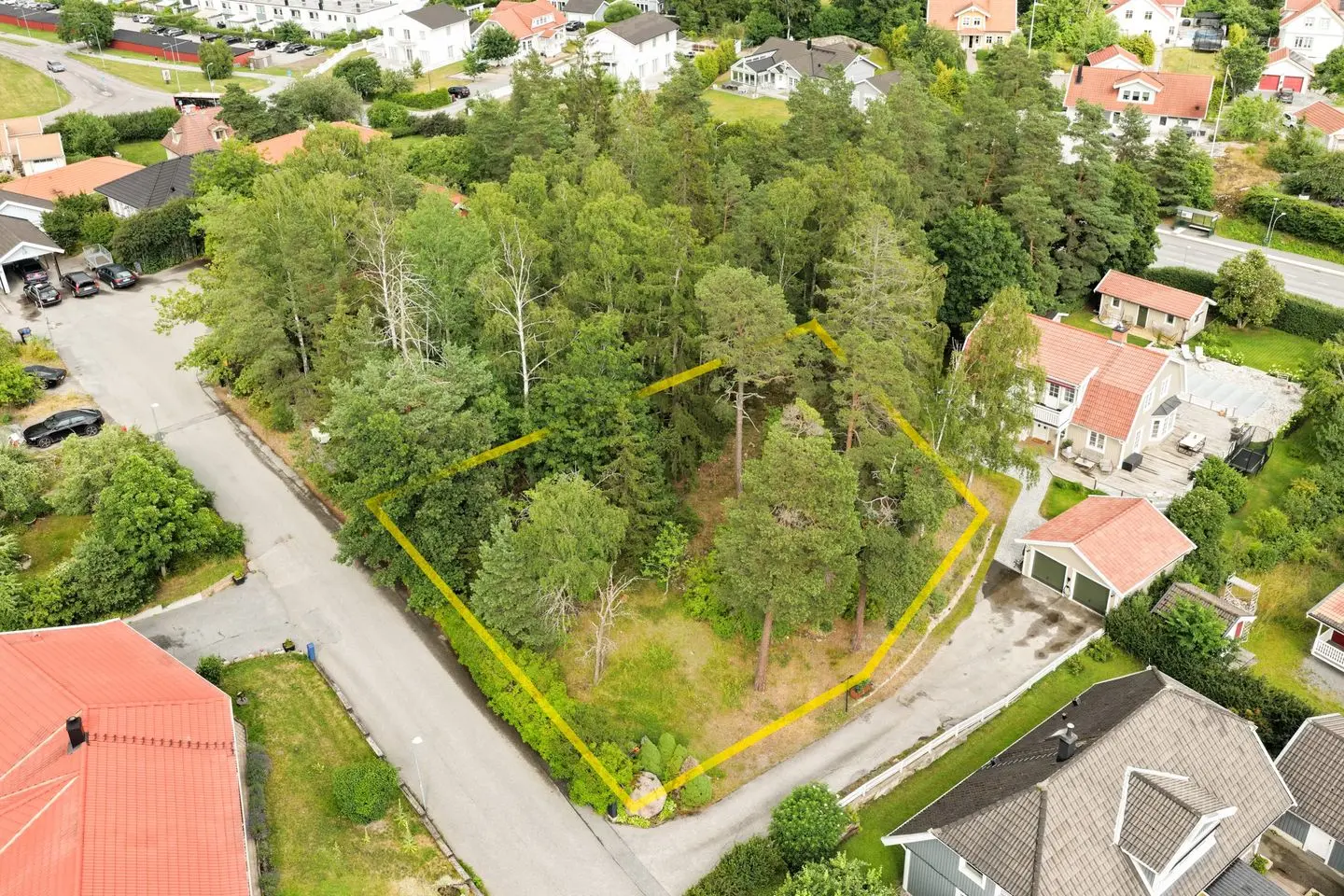 Tomt / mark, Träkolsvägen 4, Upplands Väsby. Bild 1 av 23