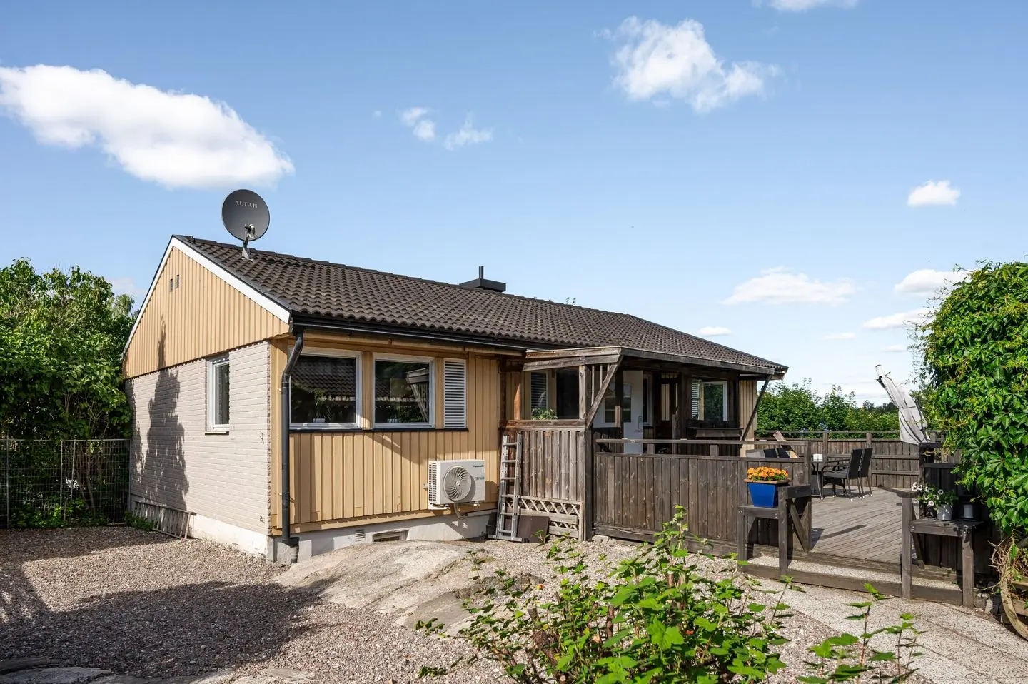 Image 1 of 40 of Sigtunavägen 42