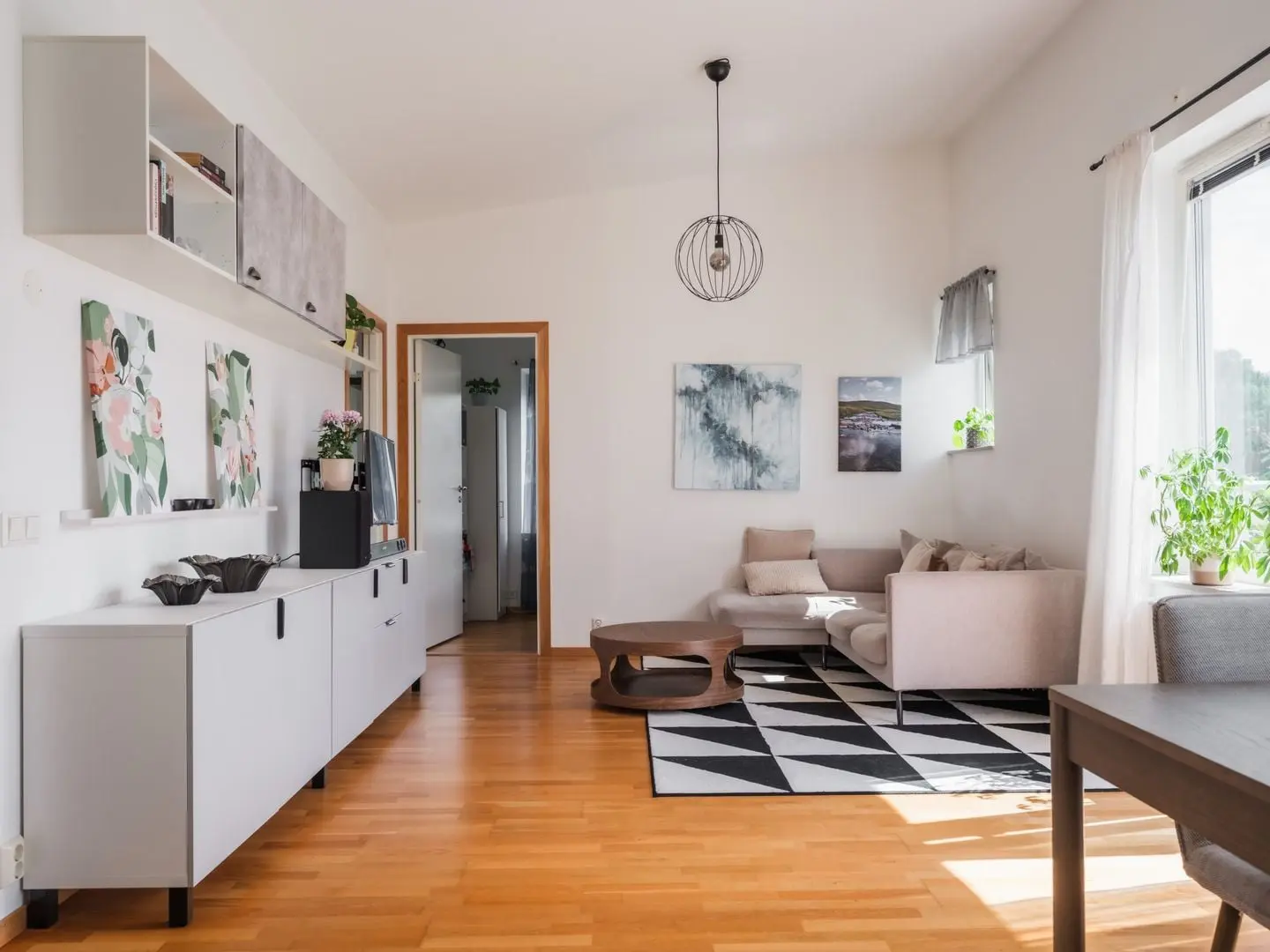 Lägenhet, Jungfrustig 39, Gotland. Bild 1 av 23