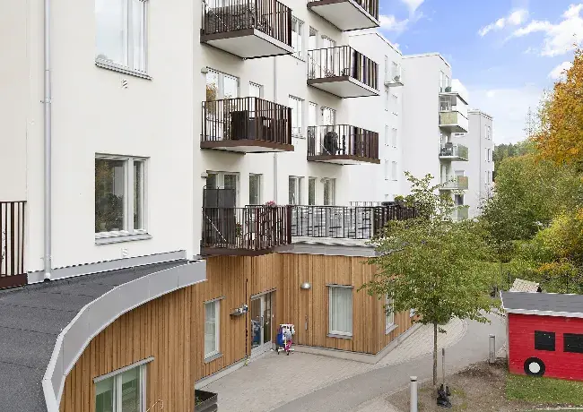 Lägenhet, Hovslagarevägen 23, Sollentuna. Bild 1 av 5