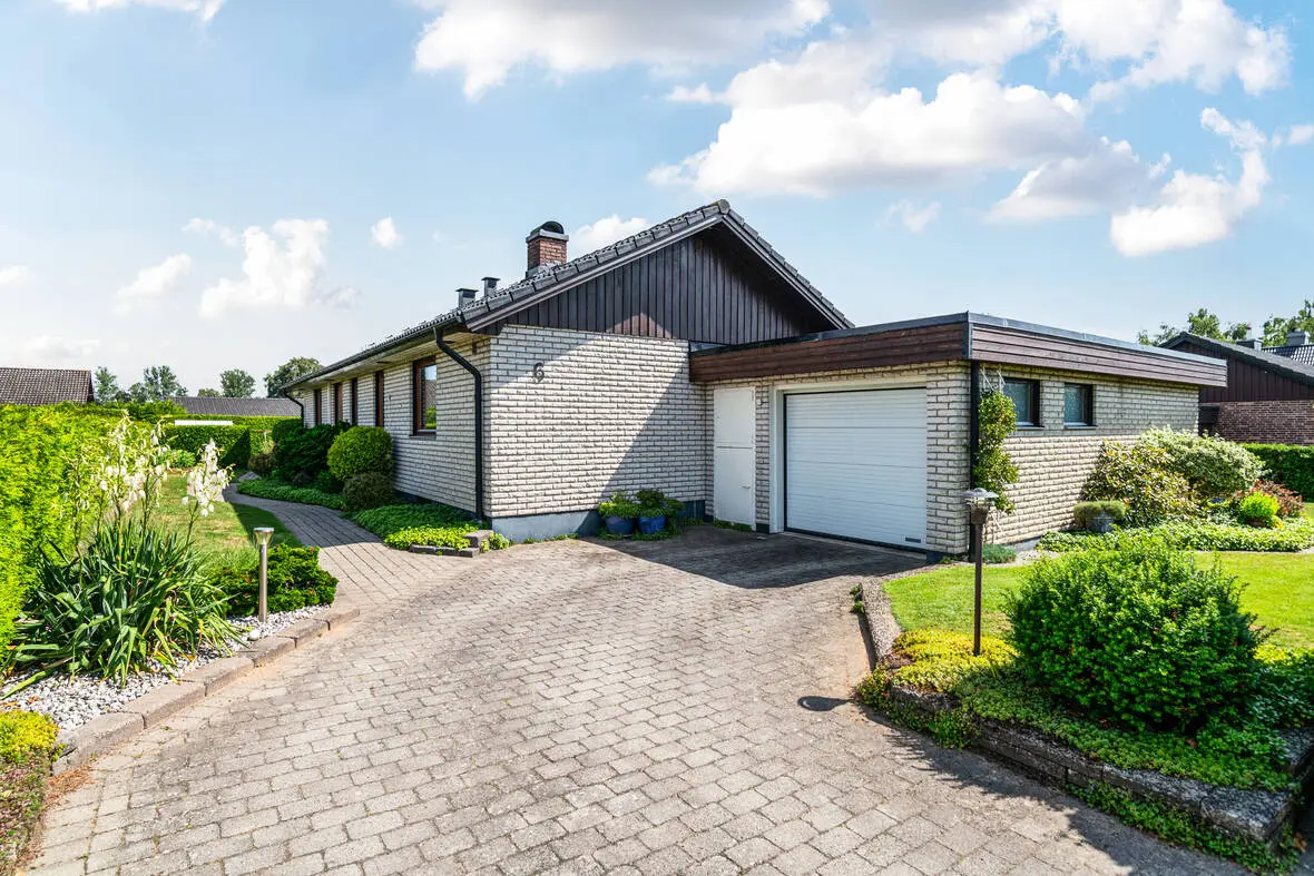 Villa, Fjärilsgatan 6, Klippan. Bild 1 av 20