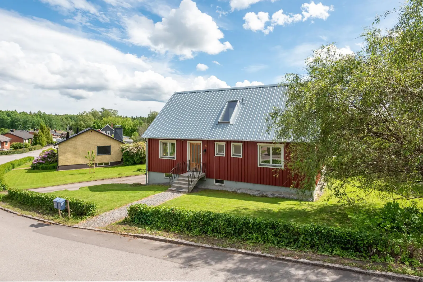 Villa, Blåbärsvägen 30, Karlskoga. Bild 1 av 33