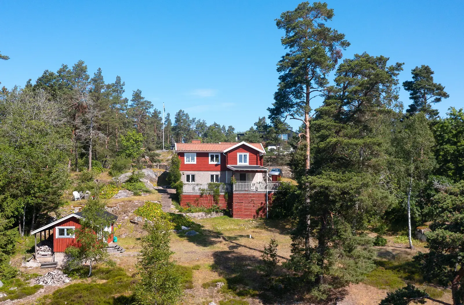 Bild 1 av 20 på Nämdövägen 18