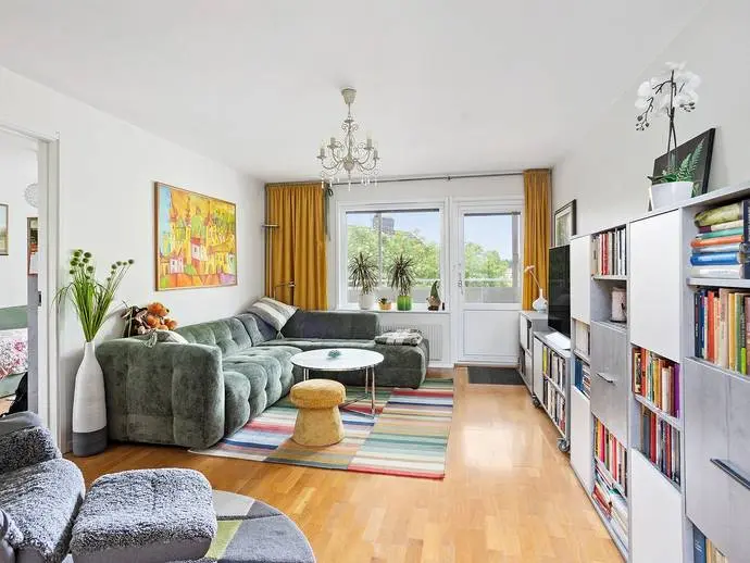 Apartment, Folke Dahlbergs väg 3. Photo 1 of 13