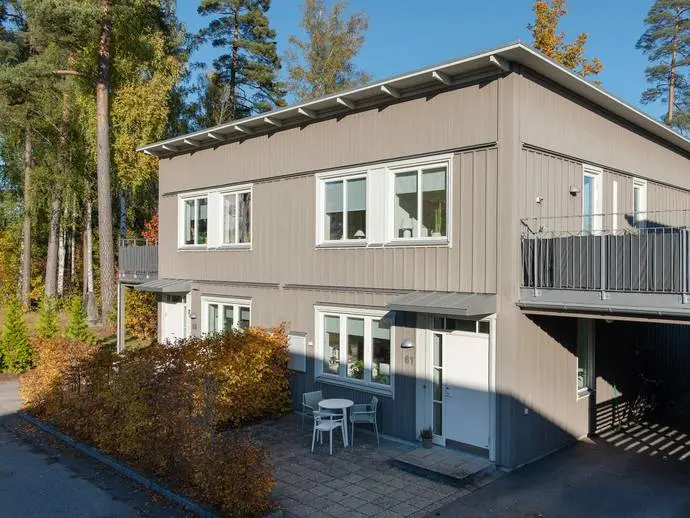 Bild 1 av 20 på Lugnets väg 61