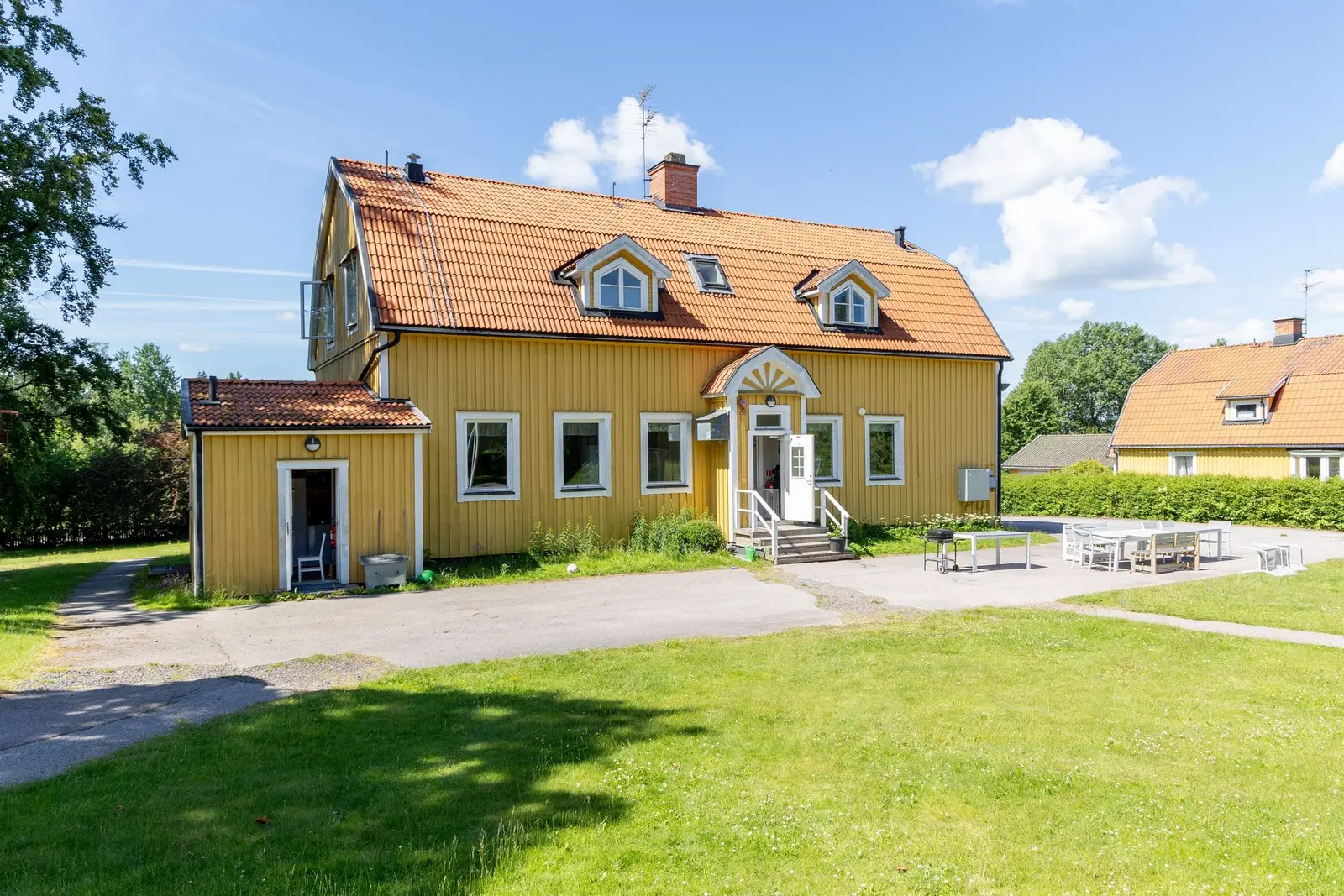 Gård, VIMMERBY ÄLÅKRA 7:1, VIMMERBY ÄLÅKRA 7:2 & VIMMERBY ÄLÅKRA 1:26, Vimmerby. Bild 1 av 17