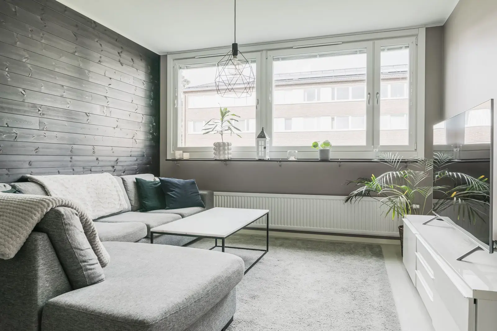 Bild 1 av 20 på Jarlvägen 5B