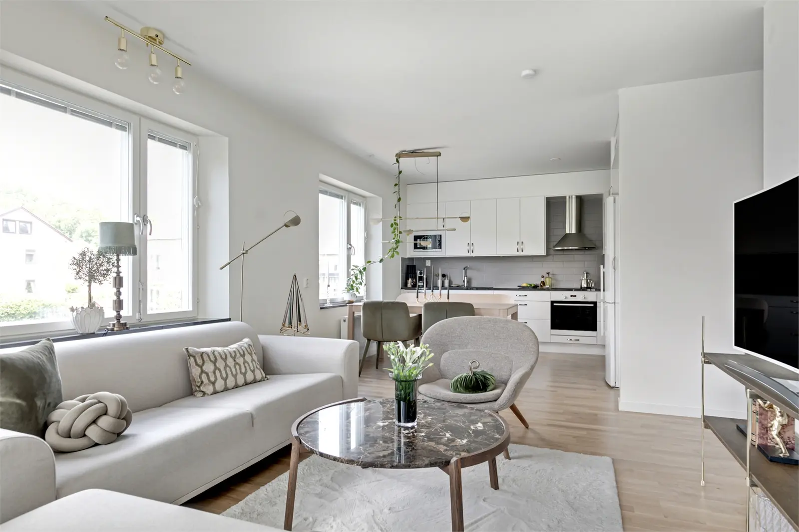 Apartment, Litteraturgatan 208. Photo 1 of 12