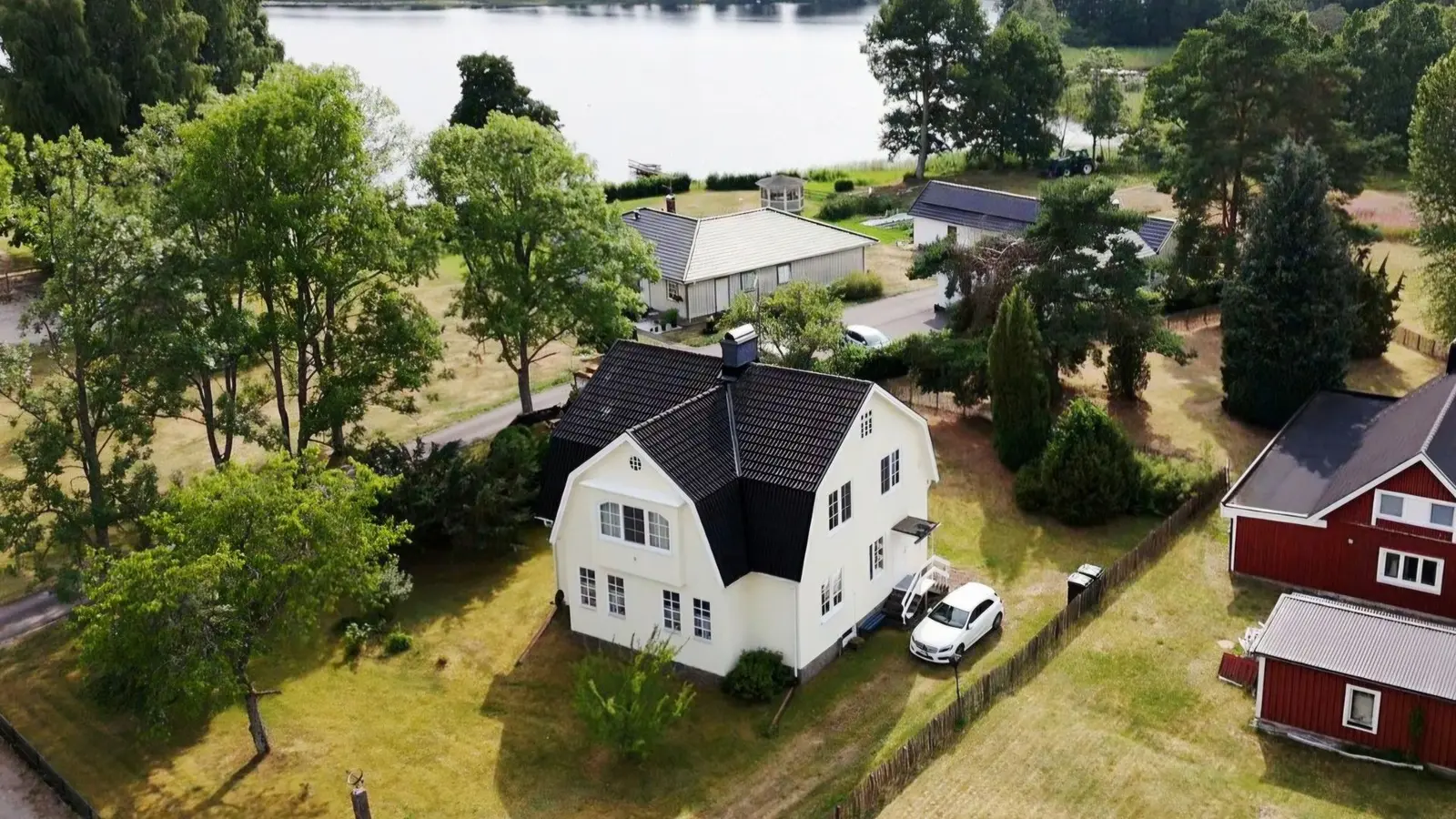 Bild 1 av 20 på Dångebo Sandsjövägen 17A