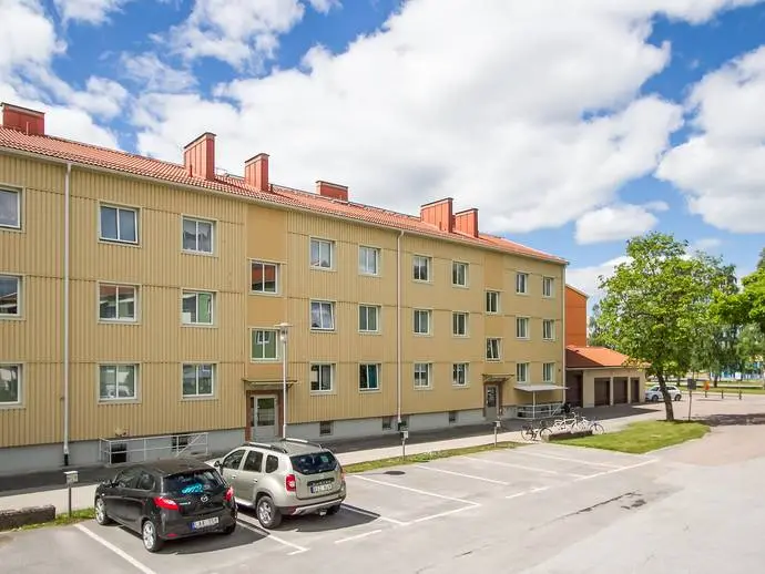 Lägenhet, Flygfältsvägen 19C. Bild 1 av 12