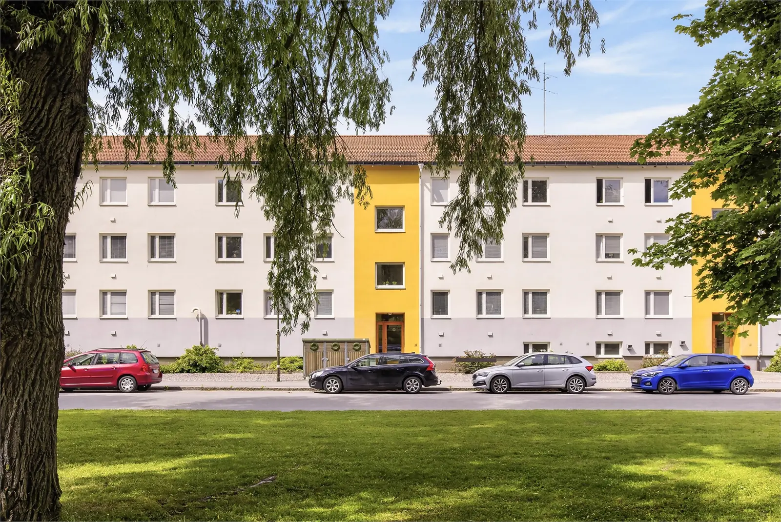 Image 1 of 13 of Jungfrugatan 22