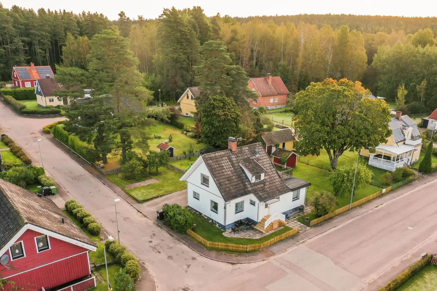 Villa, Lagmansgatan 6, Kristinehamn. Bild 1 av 64