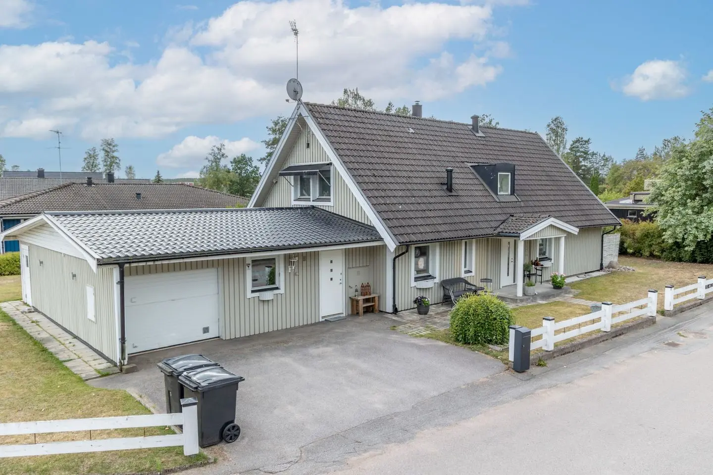 Bild 1 av 45 på Andersbovägen 58