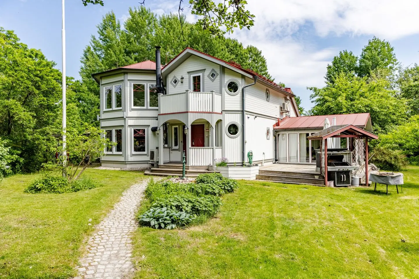 Image 1 of 59 of Fagerskogen 14