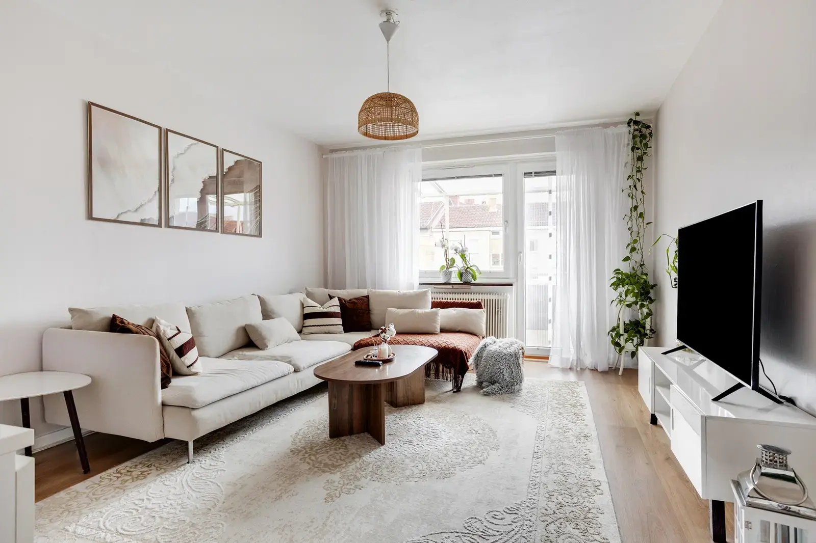 Bild 1 av 16 på Brunnsgatan 8C