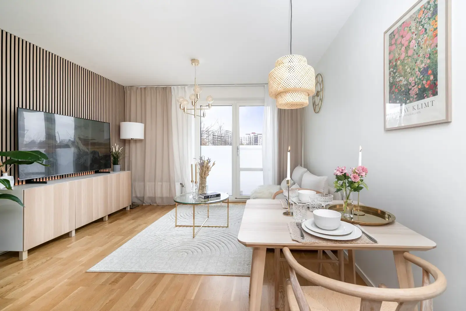Bild 1 av 20 på Karlslundsvägen 26