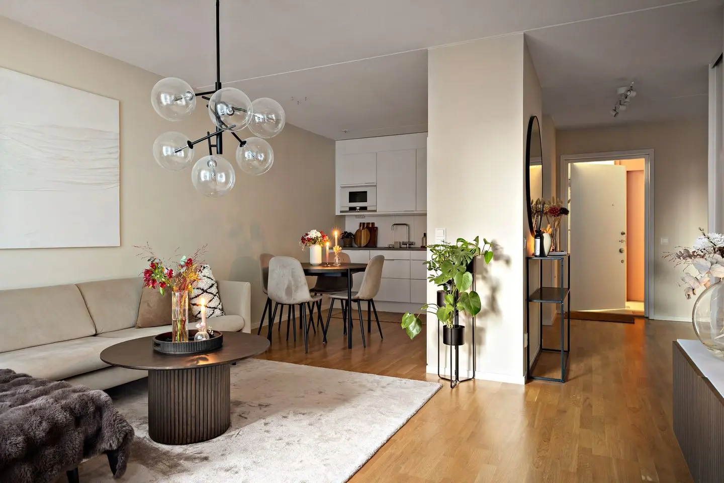 Lägenhet, Rustmästaregatan 11, Göteborg. Bild 1 av 22