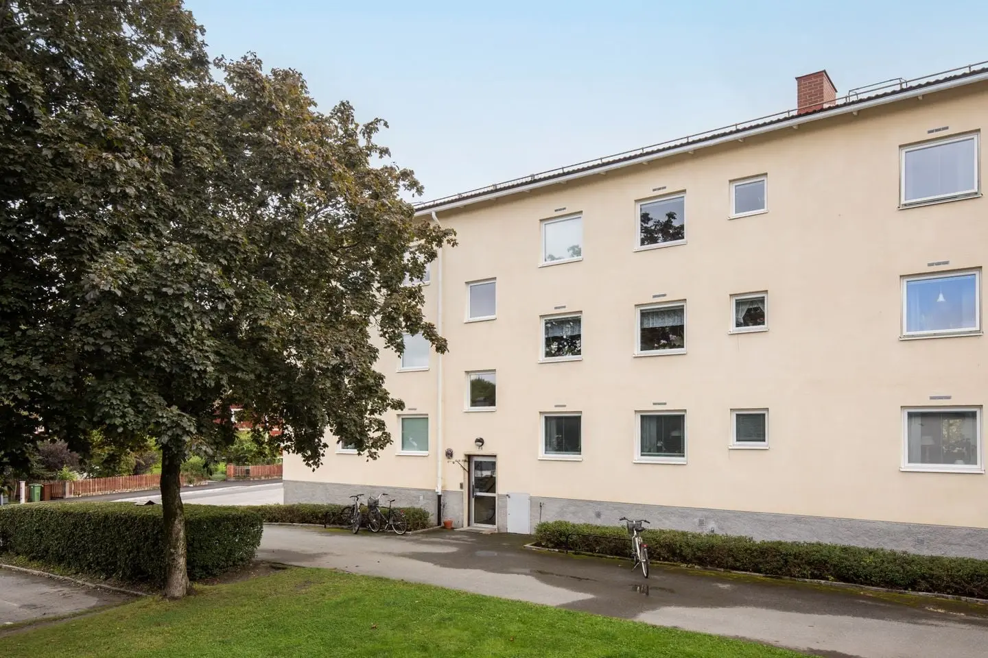 Image 1 of 16 of Bondskogsvägen 41A