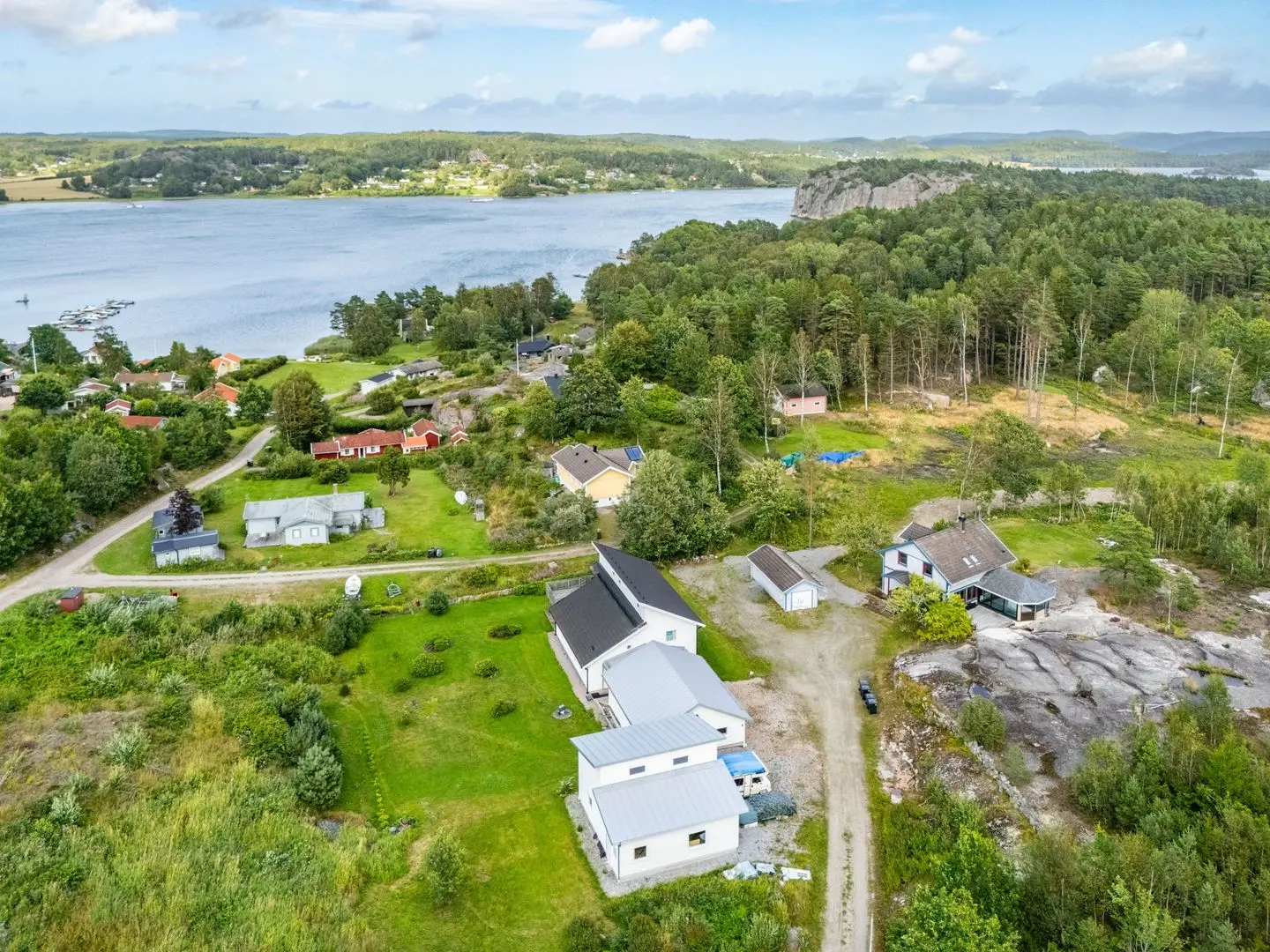 Image 1 of 45 of Södra Klostergårdsvägen 4