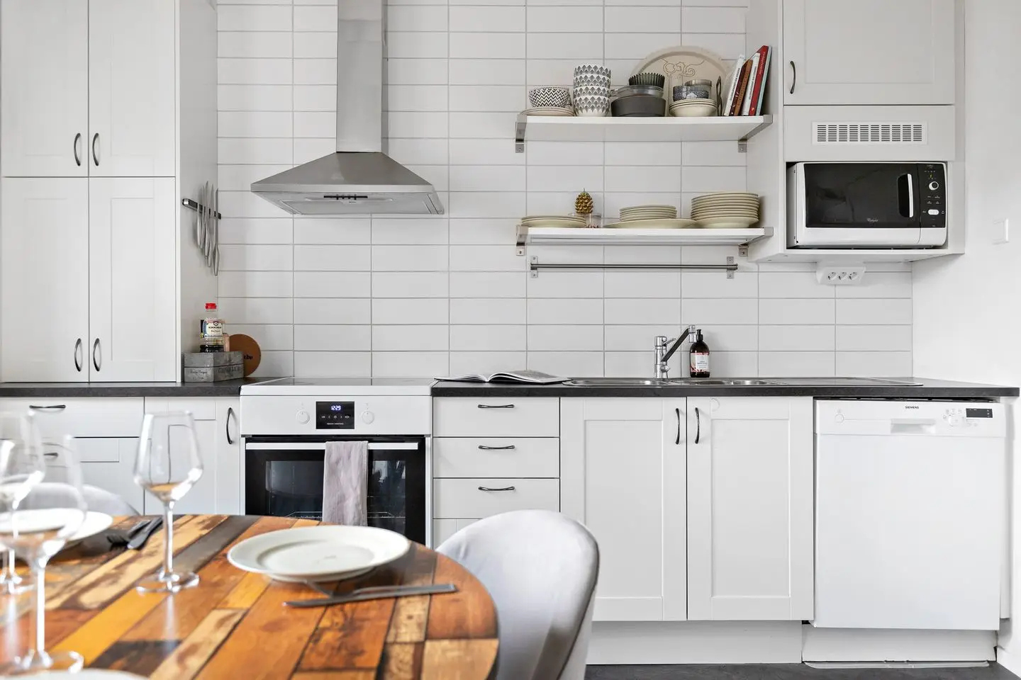 Apartment, Västra midvintersgatan 8, Göteborg. Photo 1 of 18