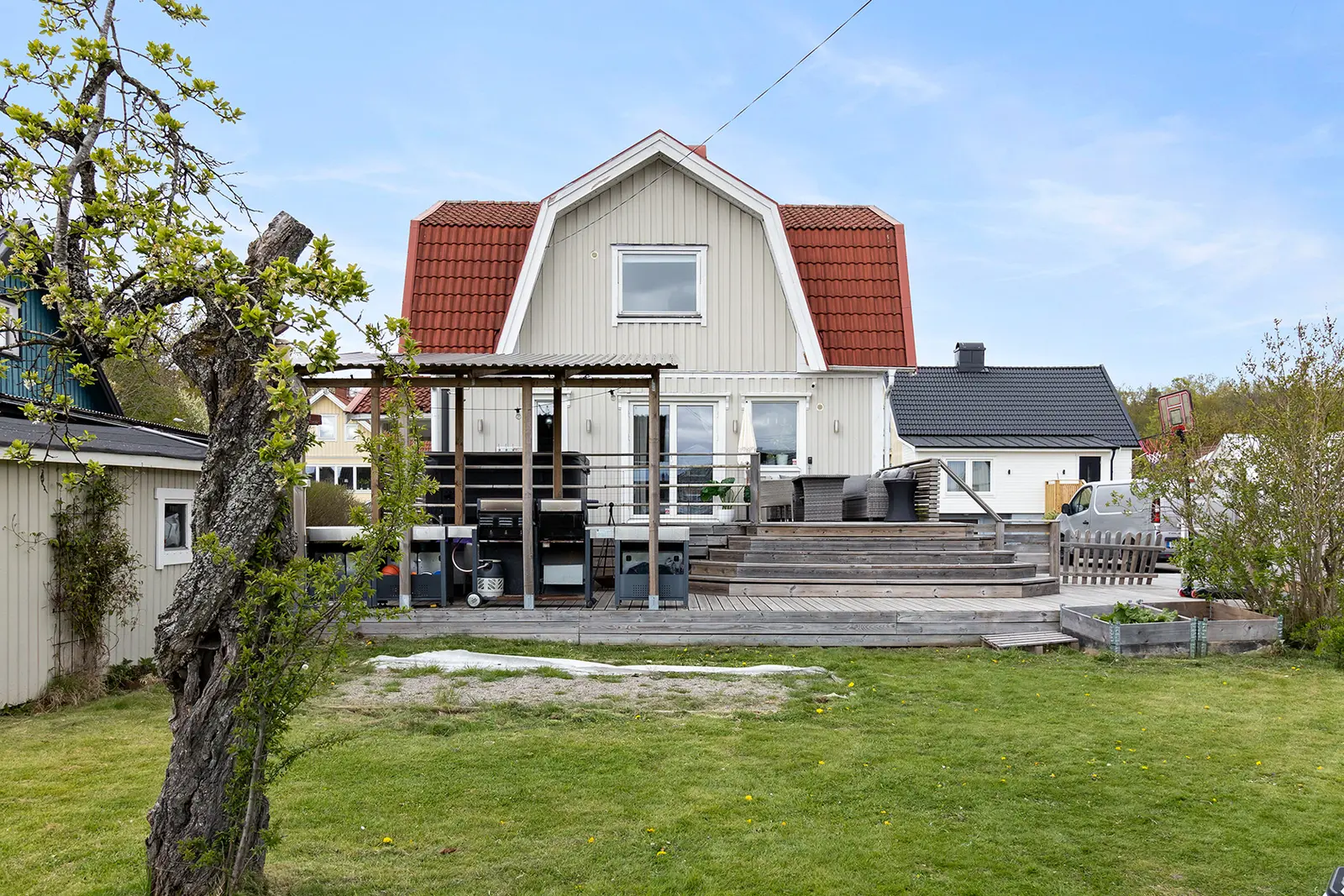 Villa, Trastvägen 17, Lilla Edet. Bild 1 av 35