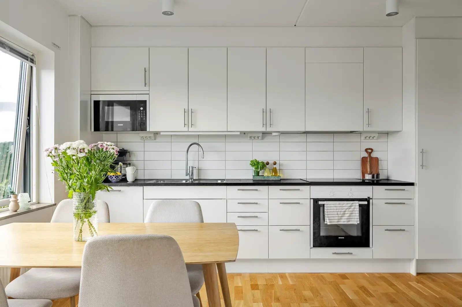 Apartment, Fruktträdsgatan 2, Göteborg. Photo 1 of 20