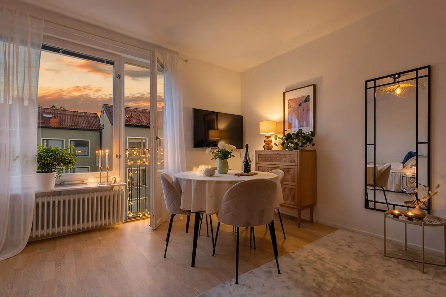 Apartment, Skönviksvägen 273, Stockholm. Photo 1 of 32