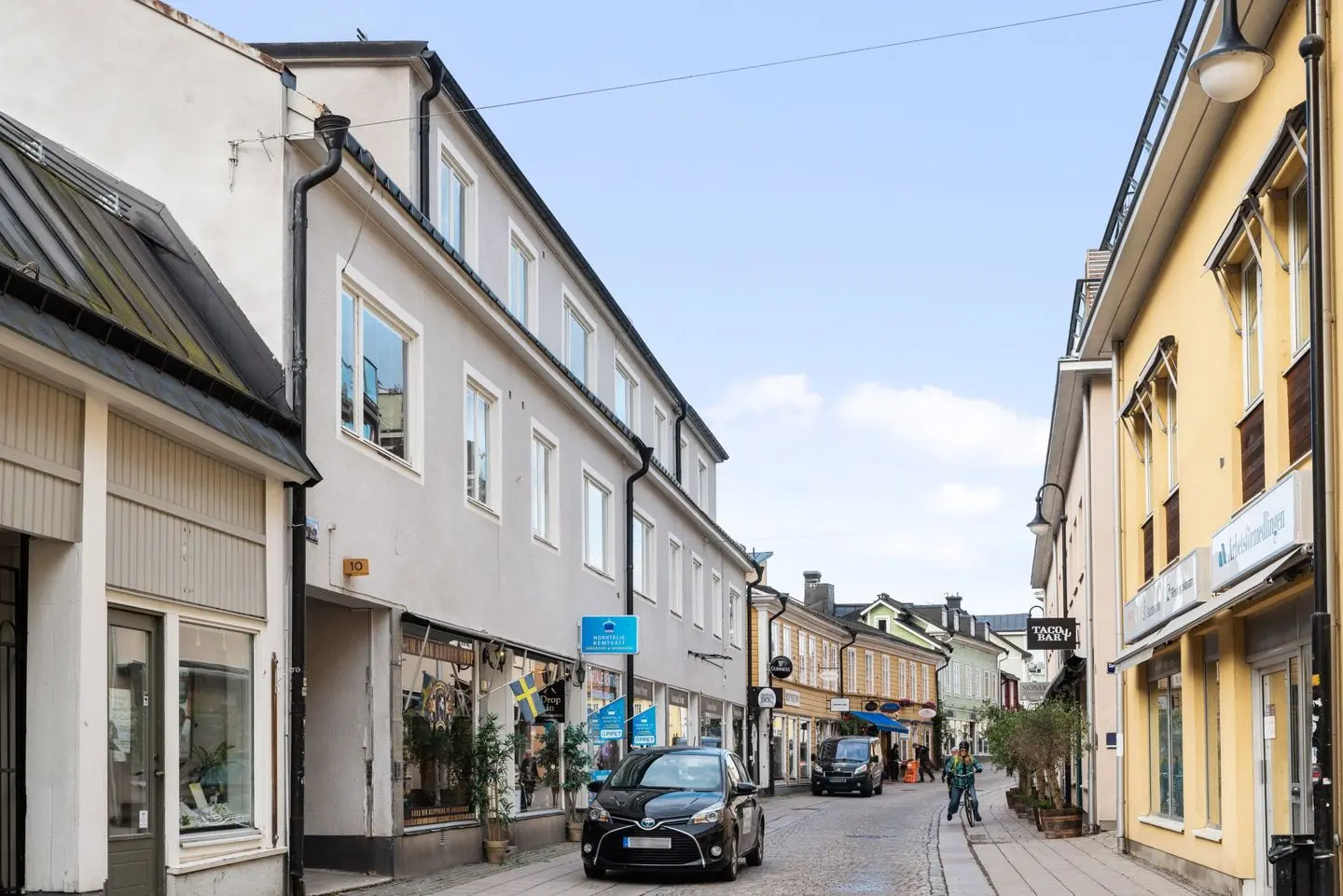 Image 1 of 24 of Posthusgatan 10A