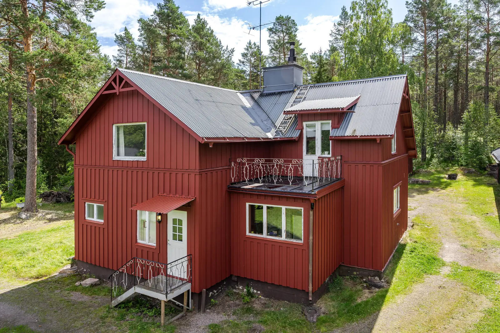 Villa, Sågtäkten 237, LP: 2026-07-29
                        U: 2026-07-29
                        FP: 2026-07-29. Bild 1 av 6