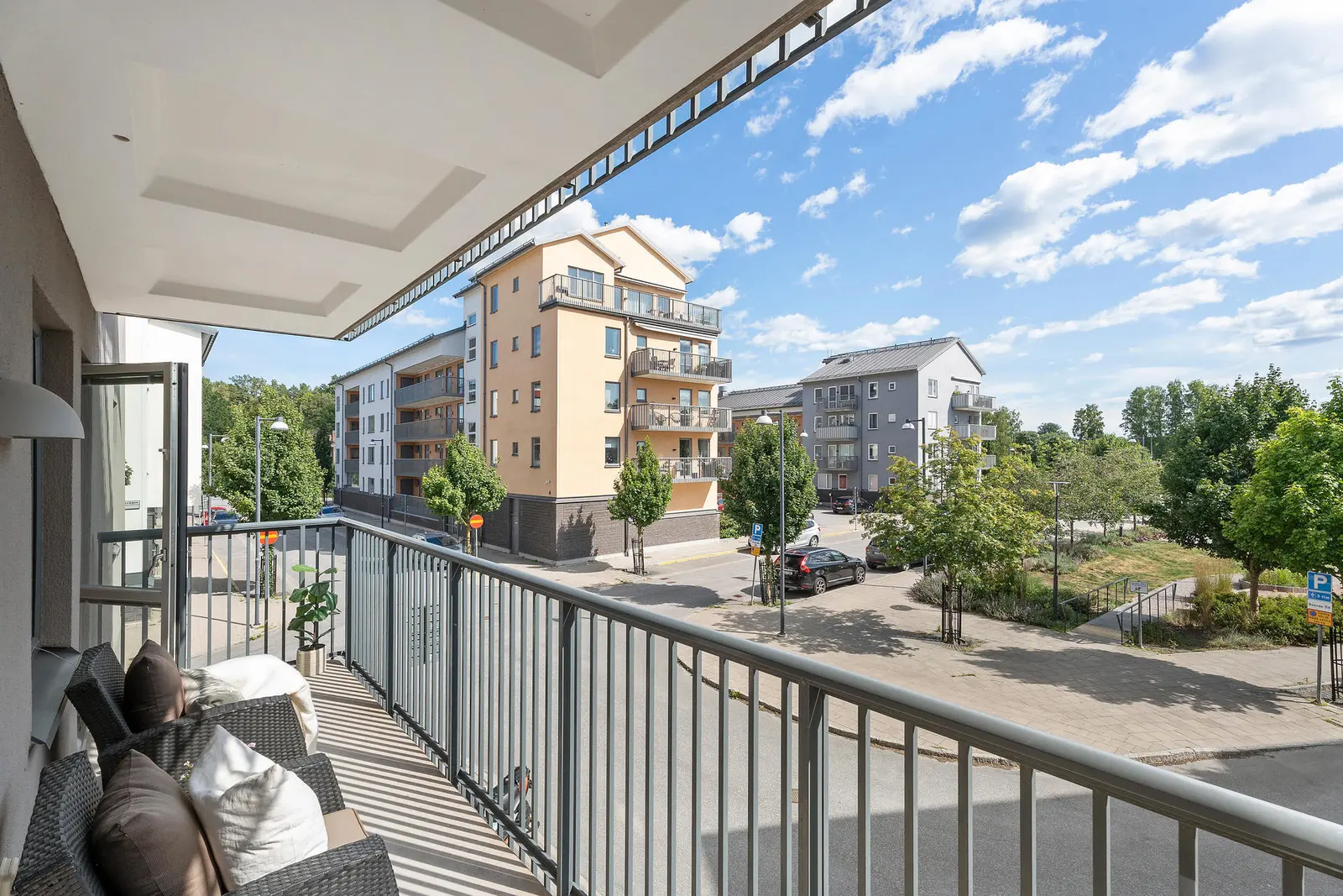 Bild 1 av 18 på Lillövägen 2