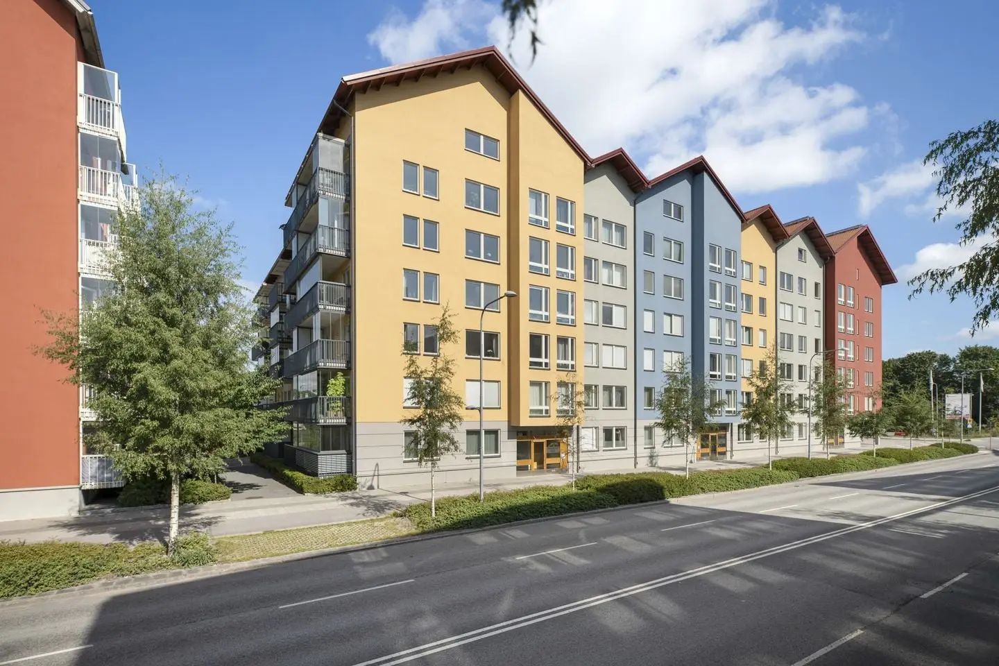 Bild 1 av 8 på Råbyvägen 80