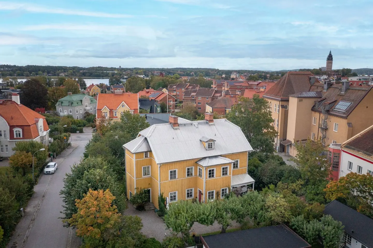Bild 1 av 92 på Fredsvägen 3