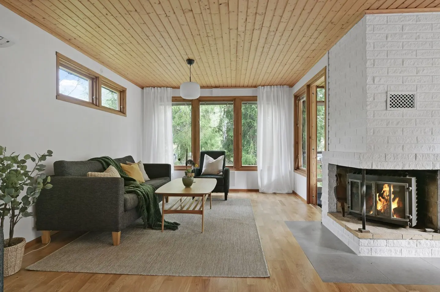 Villa, Ullbergsvägen 121, Tyresö. Bild 1 av 39