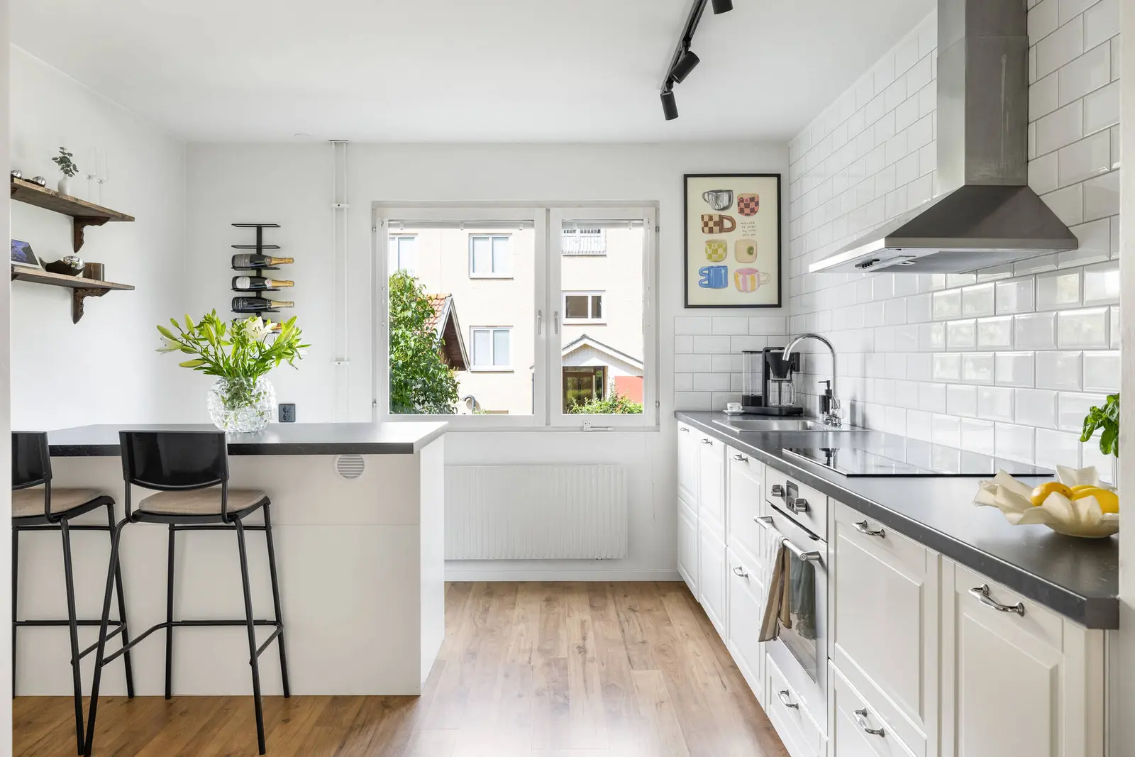 Bild 1 av 29 på Dragaregatan 16B