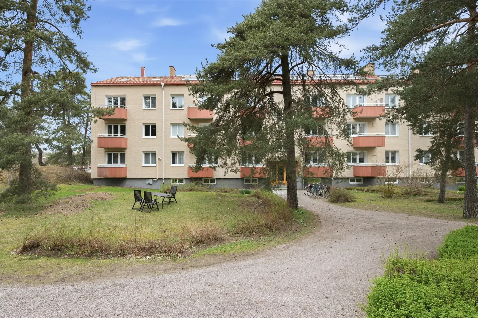 Lägenhet, Lindsbergsgatan 7A. Bild 1 av 6
