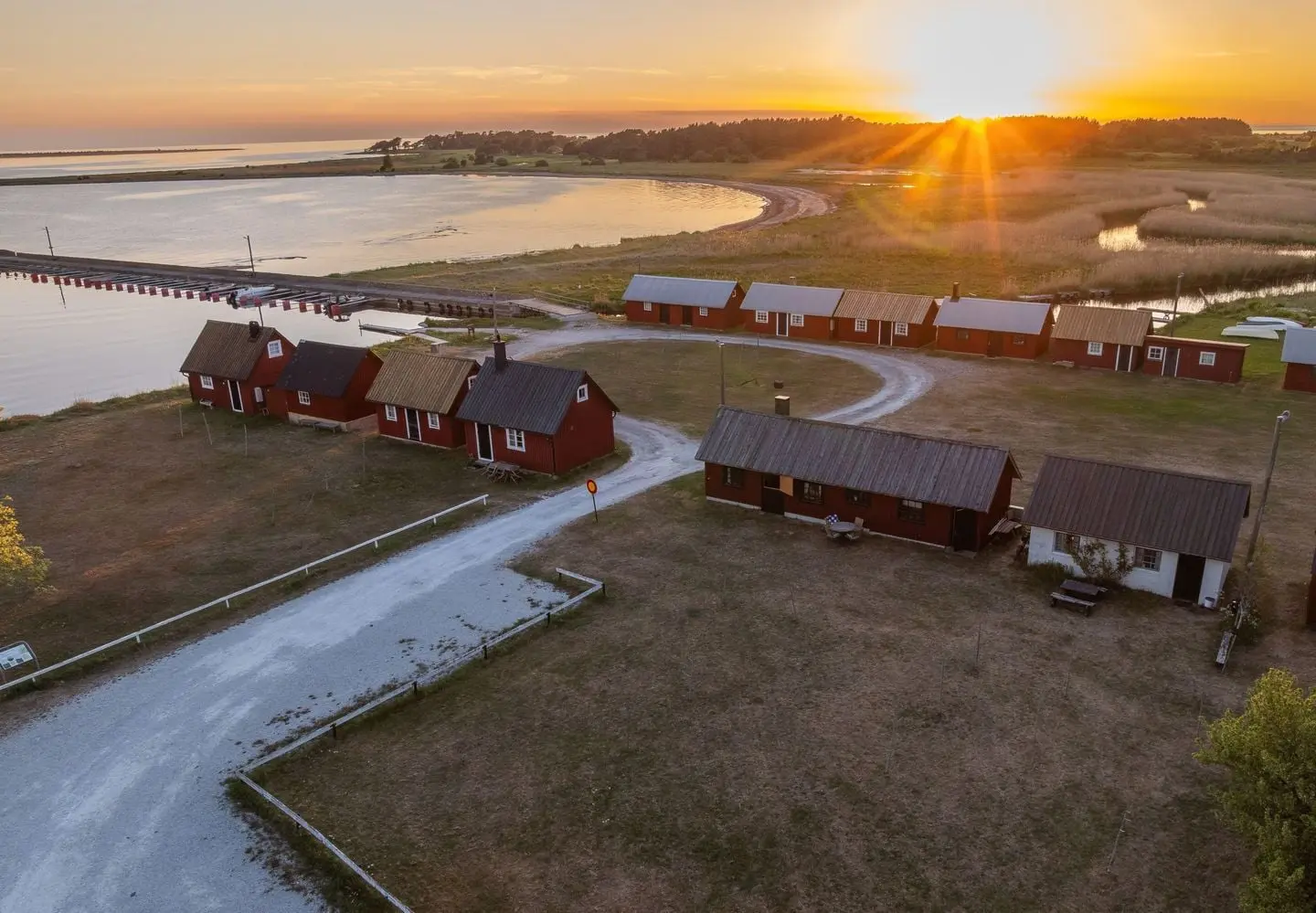Fritidshus, Västergarns Hamn 1 (Fiskebod nr 14), Gotlands Tofta. Bild 1 av 39