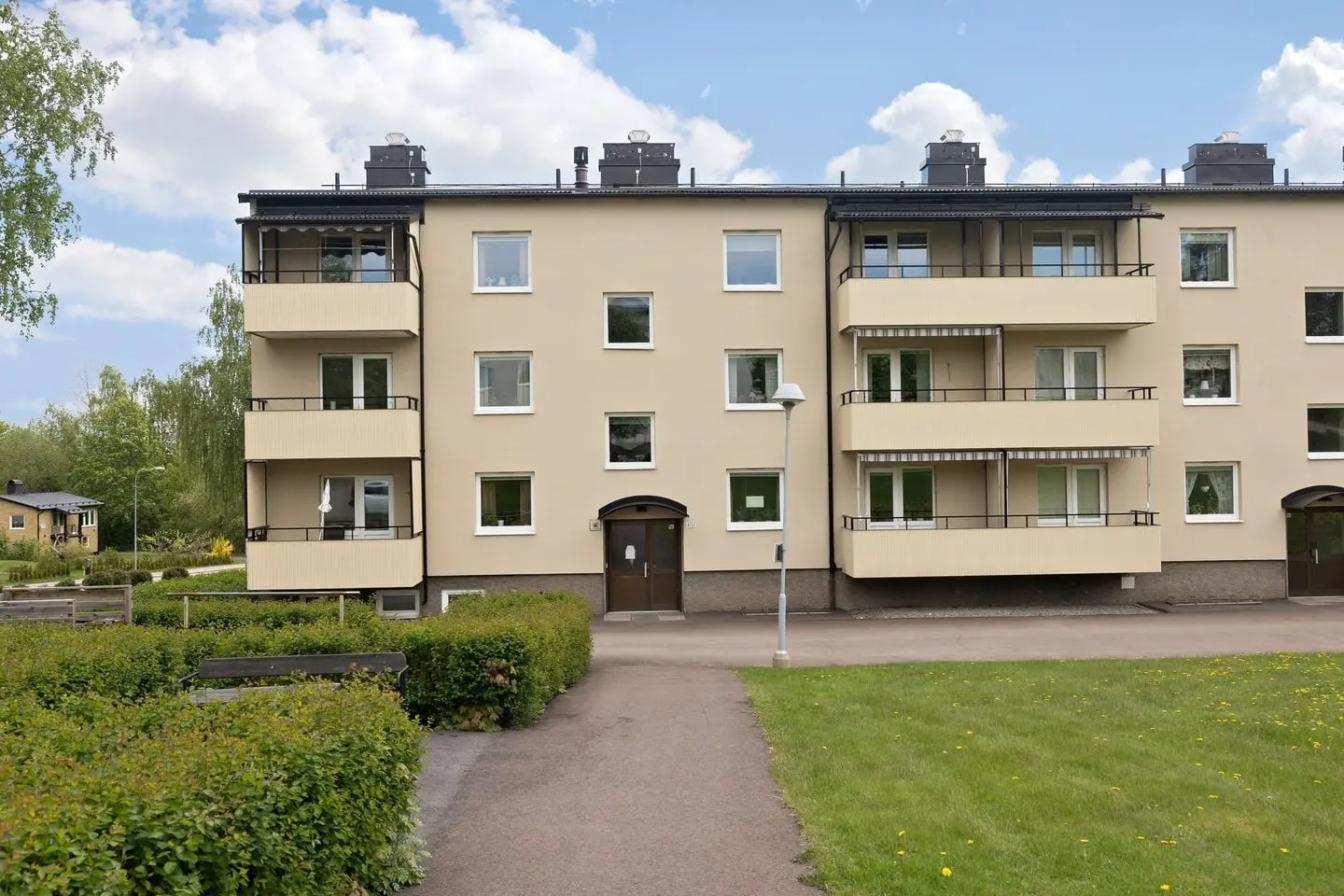 Image 1 of 19 of Hotellgatan 41d