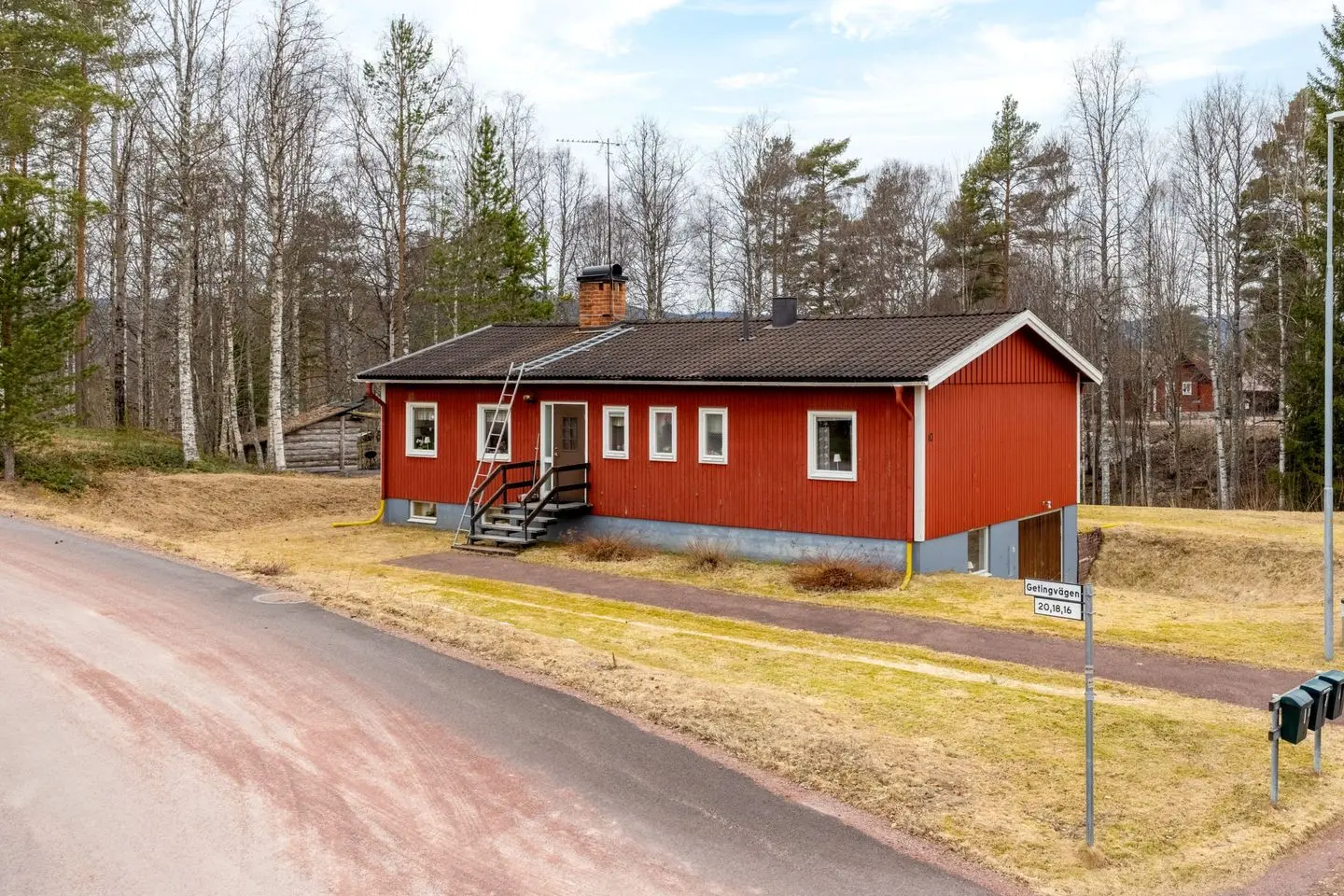 Image 1 of 37 of Getingvägen 10