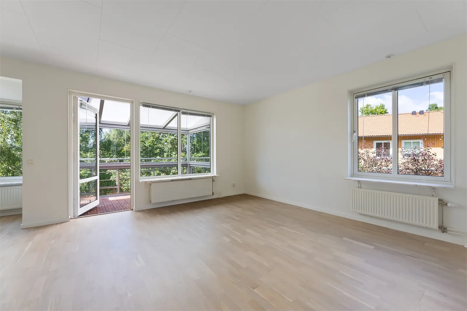 Apartment, Fornborgsvägen 33. Photo 1 of 25