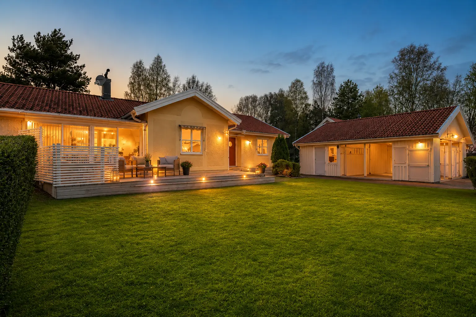 Villa, Backstugevägen 42, Kumla. Bild 1 av 20