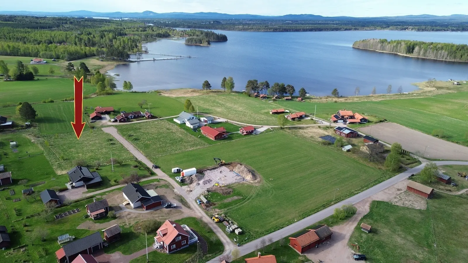 Bild 1 av 3 på Mickelgärdsvägen