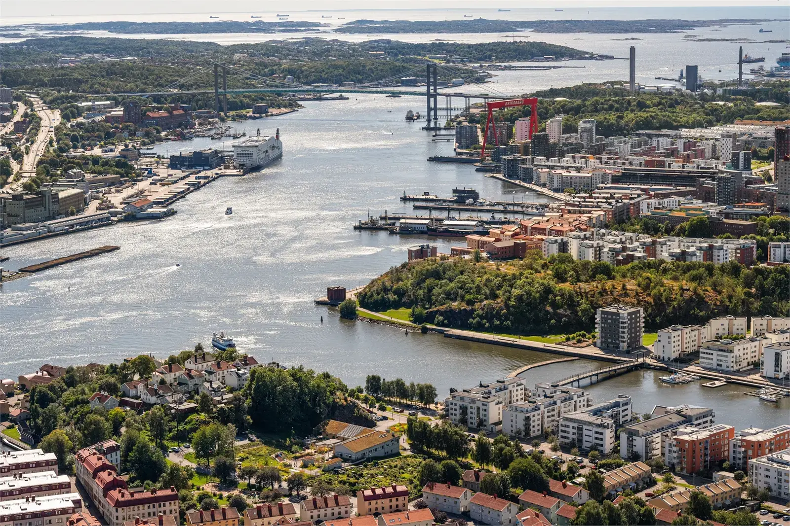 Apartment, Lindholmshamnen 22, Göteborg. Photo 1 of 15