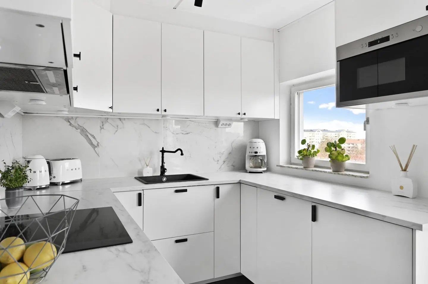 Lägenhet, Tvillingarnas Gata 330, Haninge. Bild 1 av 16